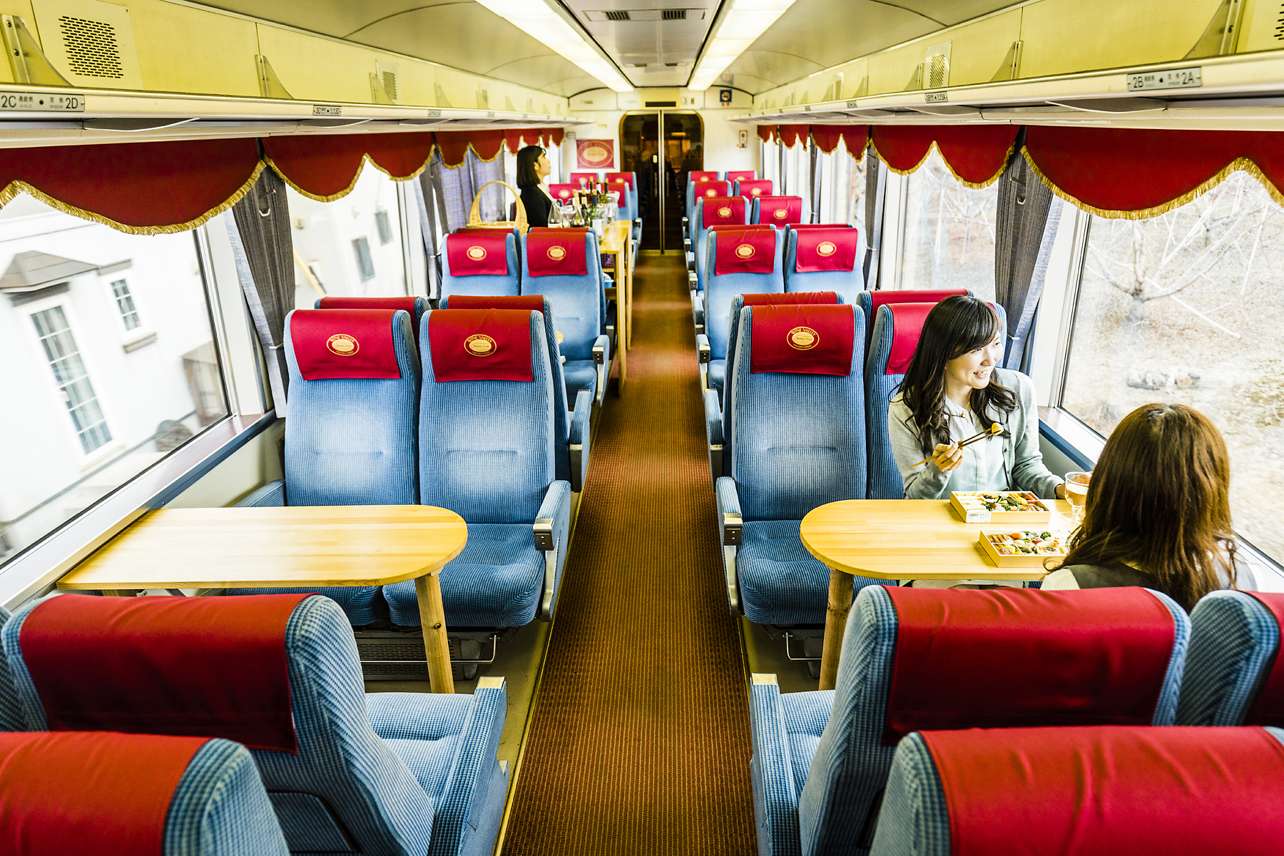 北信濃ワインバレー列車と昭和レトロな湯田中温泉